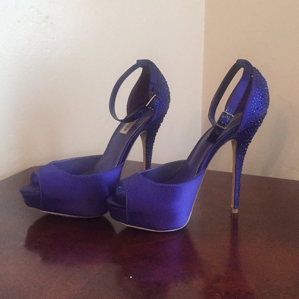 Steve Madden blue high heels